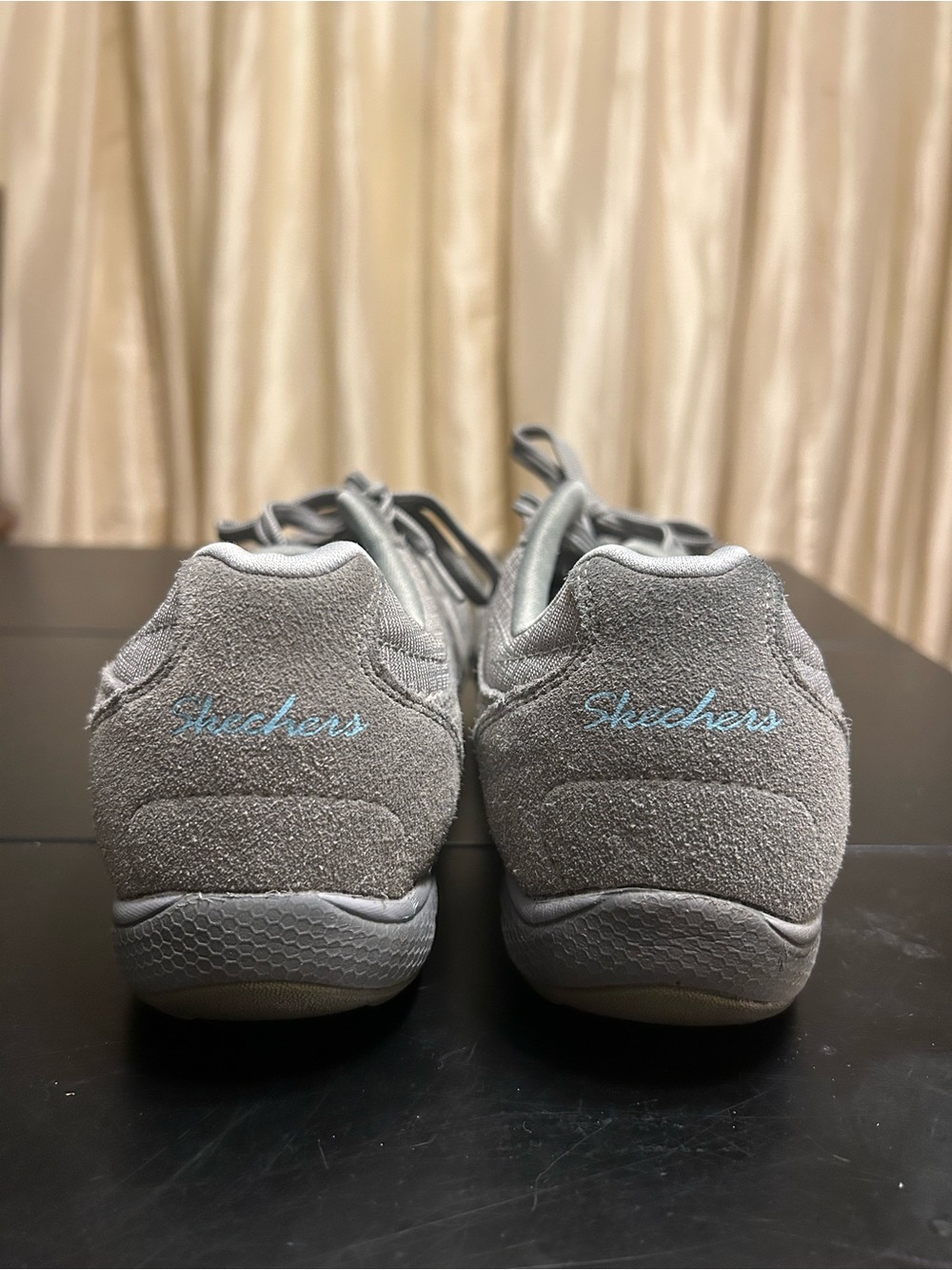 Skechers Light Gray Lace-Up Sneakers with Mint Insole - Picture 3 of 8